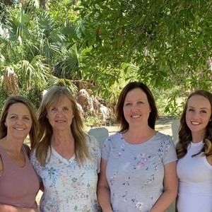 Meet your Posher, Eva